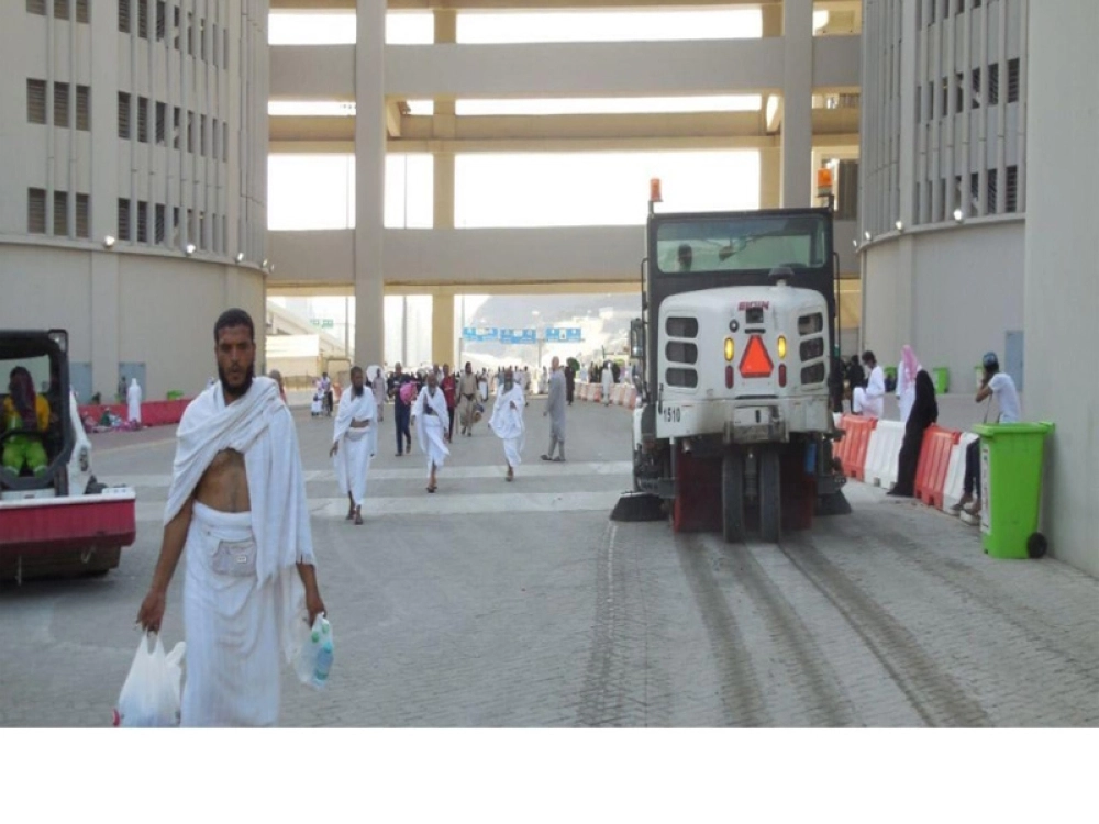 أمانة العاصمة المقدسة ترفع أكثر من 130 طن من النفايات بمك والمشاعر (واس) 11-12-1437 هـ