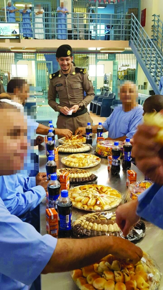 من برنامج معايدة النزلاء