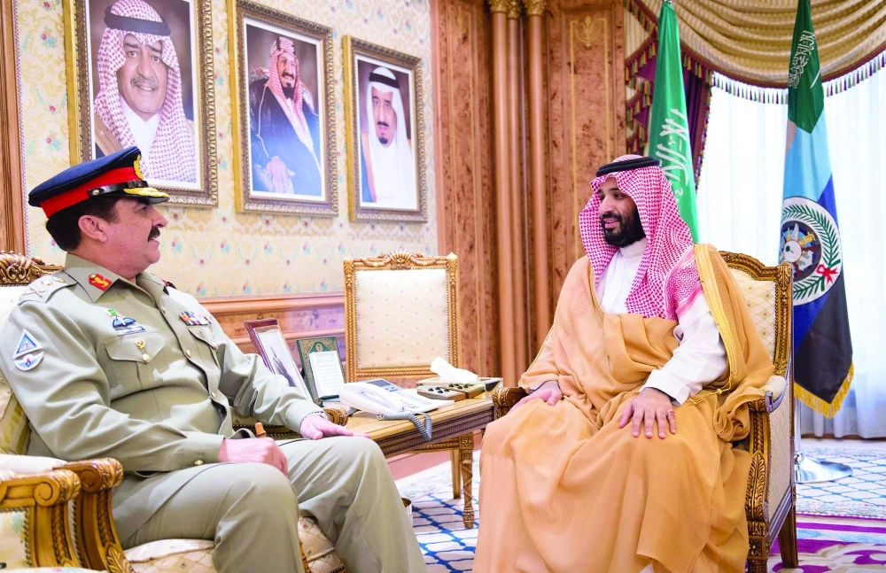  الأمير محمد بن سلمان خلال لقاء سابق مع رحيل شريف  (واس)