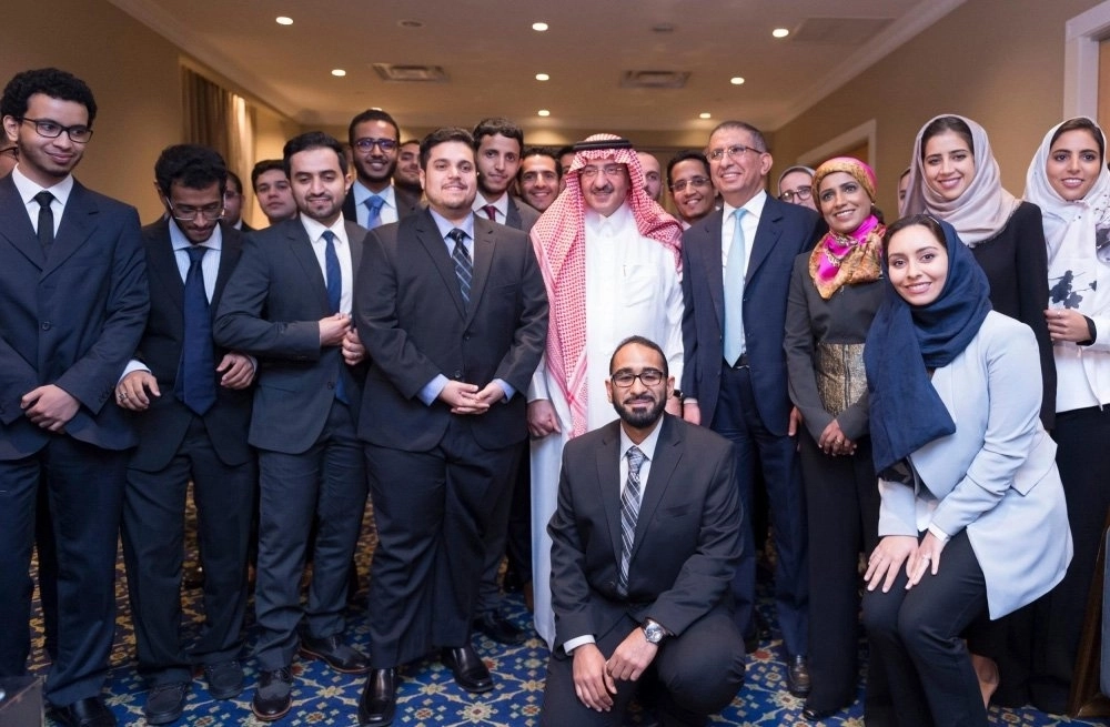 إلحاق الطلبة والطالبات الدارسين على حسابهم الخاص في أمريكا بالبعثة التعليمية