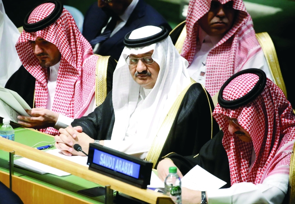 يراجع كلمته