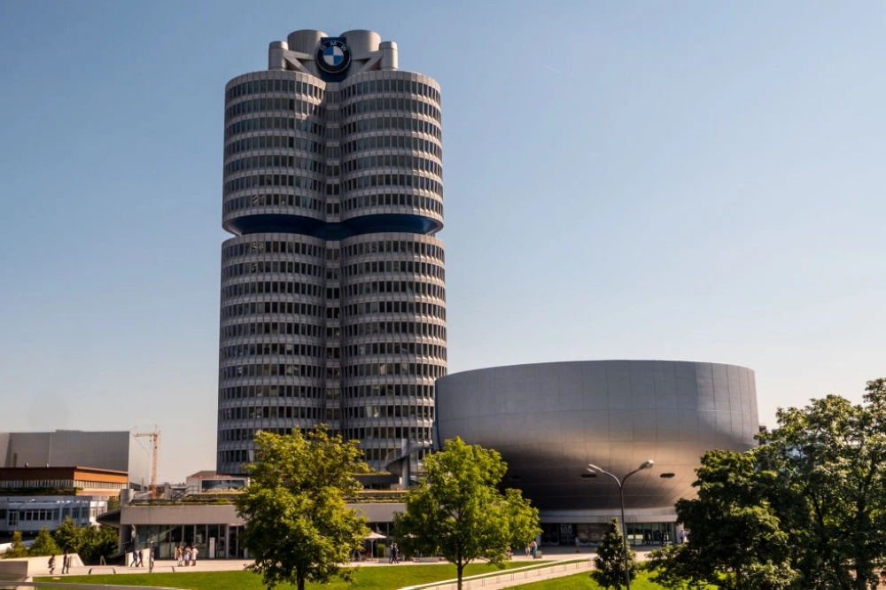 مبنى شركة بي إم دبليو في ميونخ