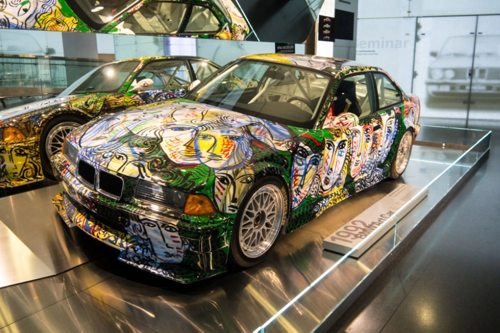 تصميم لسيارة سباقات في عام 1992