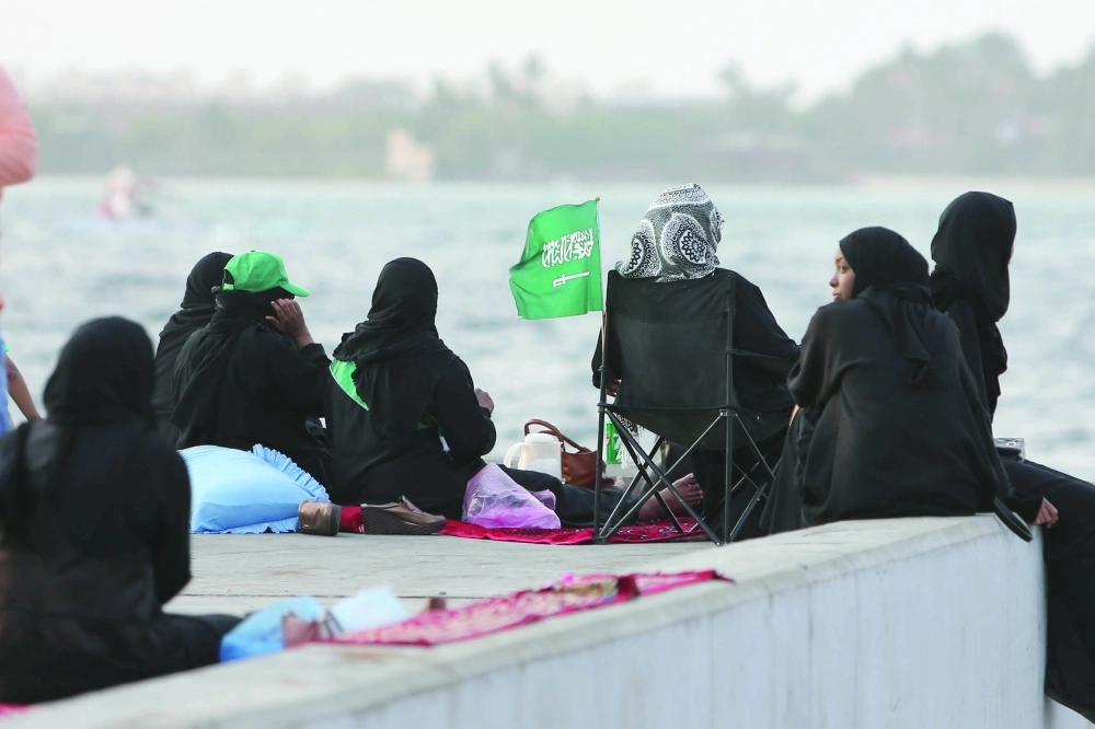 .. وحضور نسائي في جدة (ثامر الفرج)