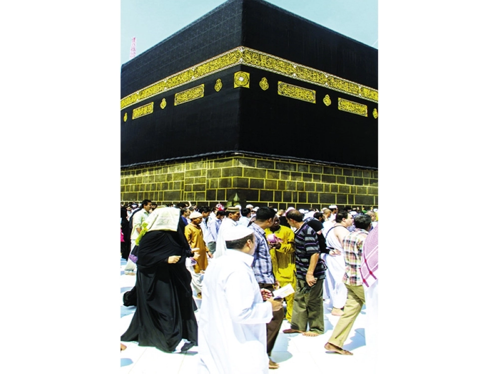 جموع من الزوار والمعتمرين في الحرم                                       (أنس الحارثي)