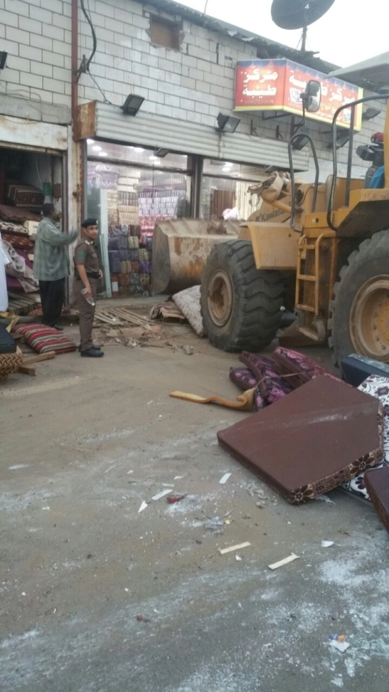 جانب من عمليات الإزالة (مكة)