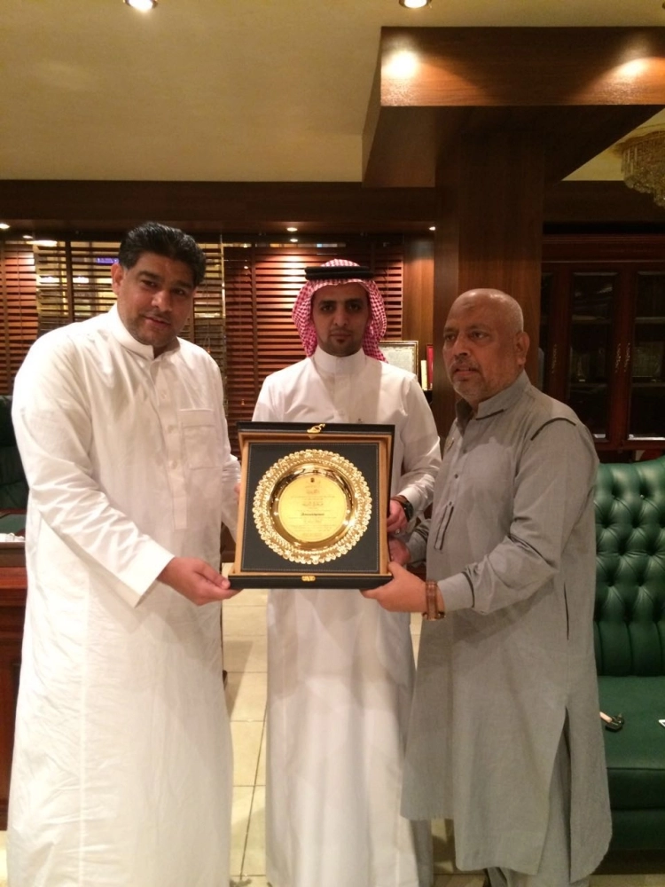 من تكريم الحجاج المتميزين            