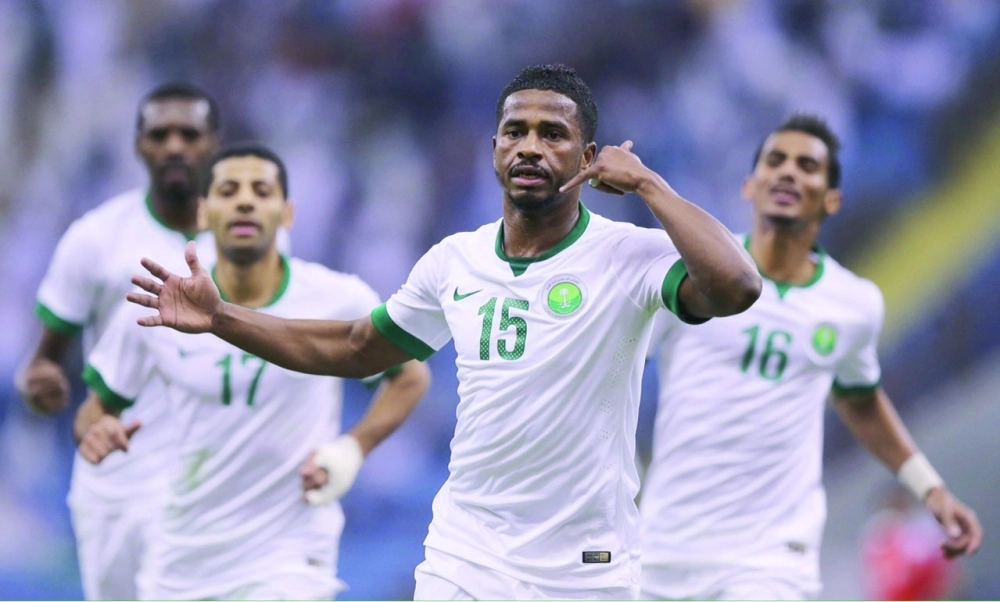 ناصر الشمراني محتفلا بأحد أهدافه مع الأخضر (مكة)