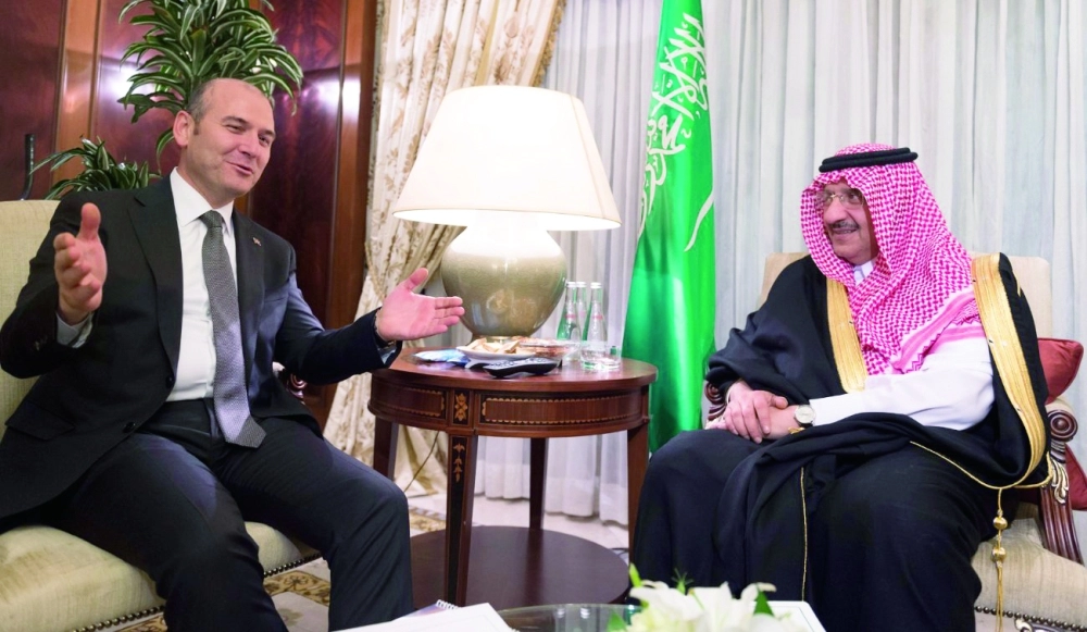 الأمير محمد بن نايف خلال لقائه سليمان سويلو (واس)