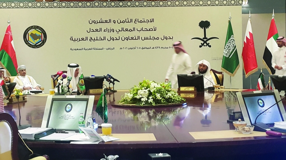 جانب من اجتماع وزراء العدل الخليجيين في الرياض أمس                      (مكة)