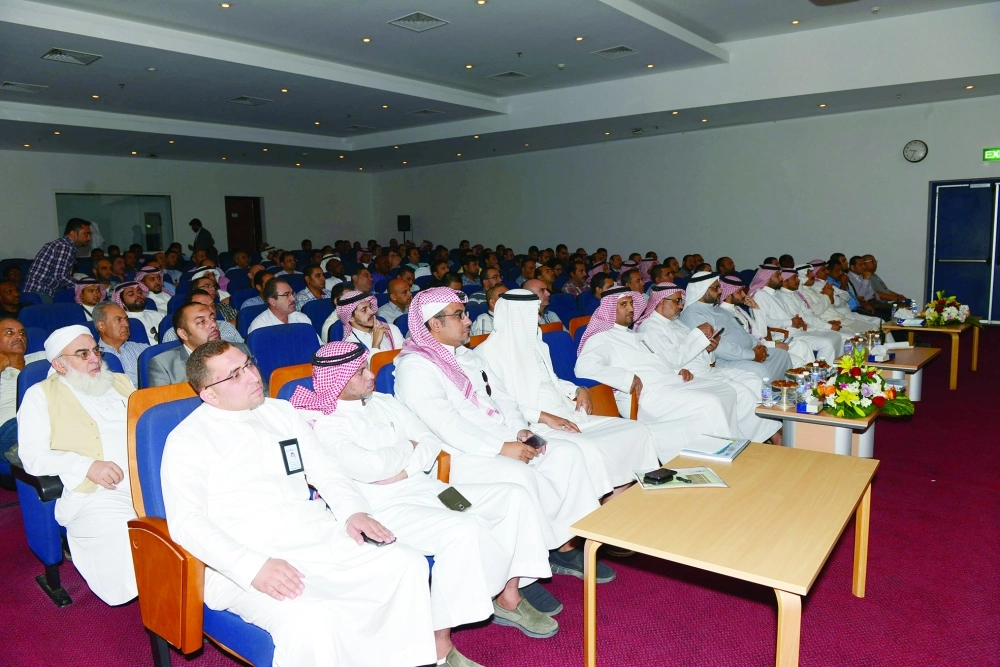 عدد من الحضور خلال الورشة (مكة)