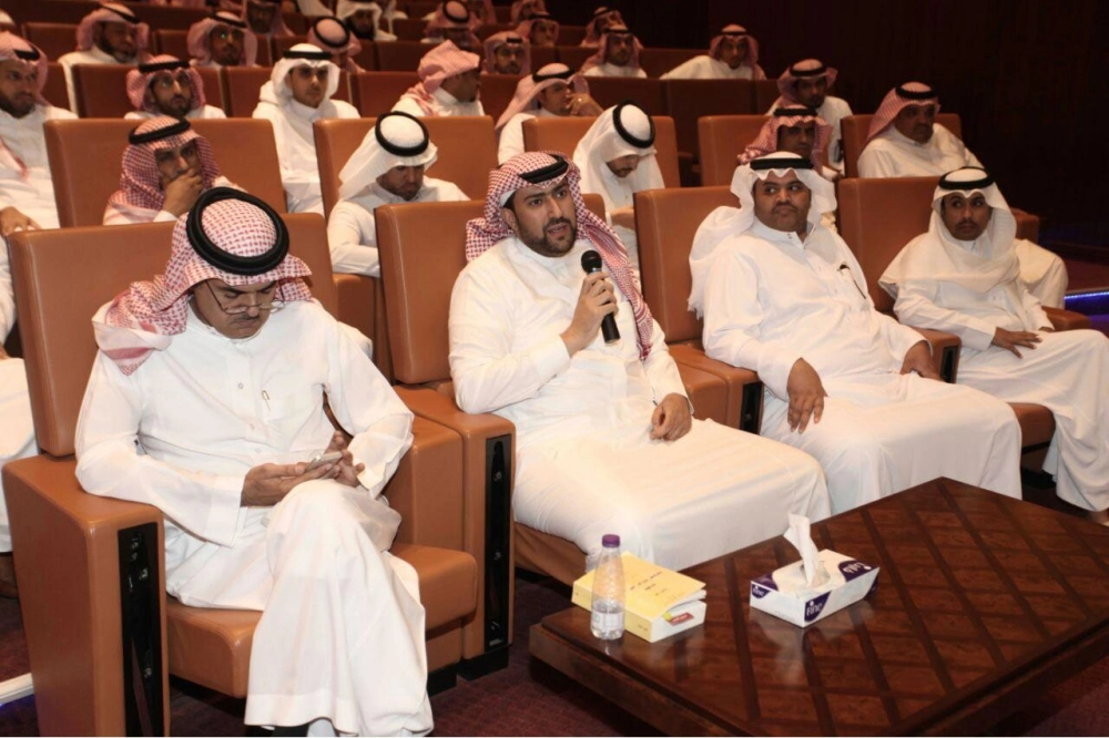 الشريف: المؤسسات التعليمية شريك أساسي في الوقاية من المخدرات وهي المكان الأمثل لبناء المواطن الصالح (واس) 18-01-1438 هـ