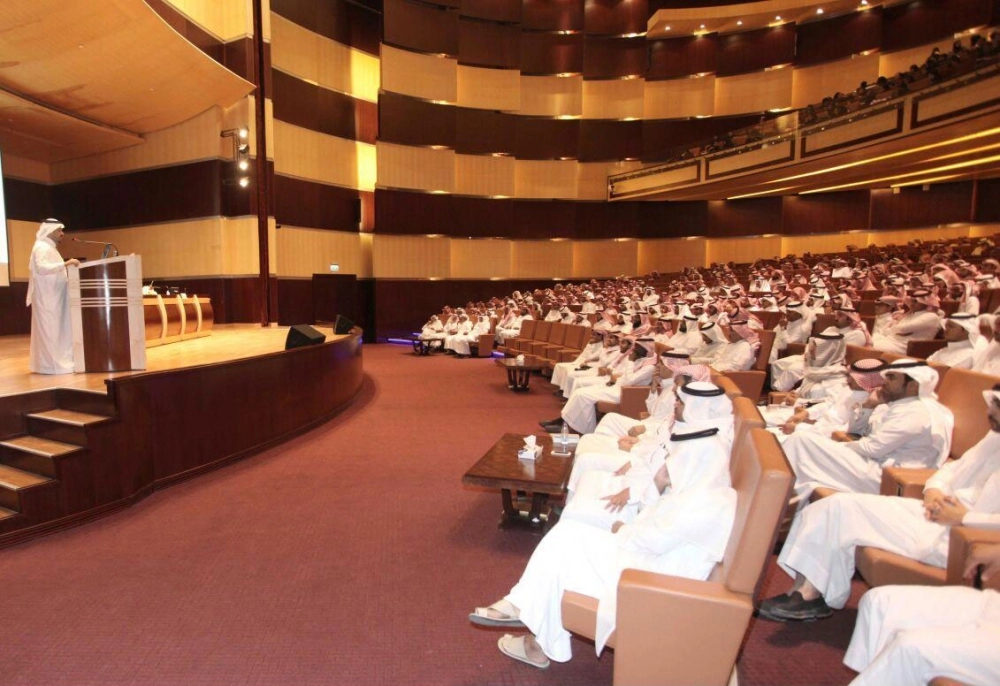 الشريف: المؤسسات التعليمية شريك أساسي في الوقاية من المخدرات وهي المكان الأمثل لبناء المواطن الصالح (واس) 18-01-1438 هـ