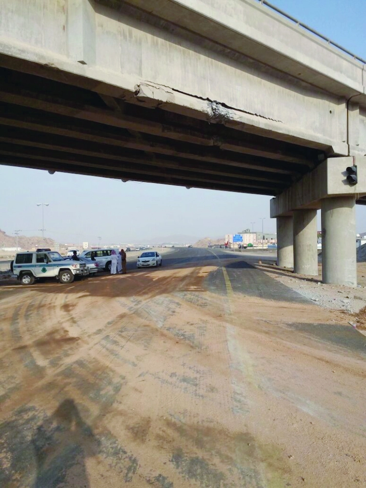 الأضرار التي لحقت بكوبري الجموم (عبدالمحسن دومان)