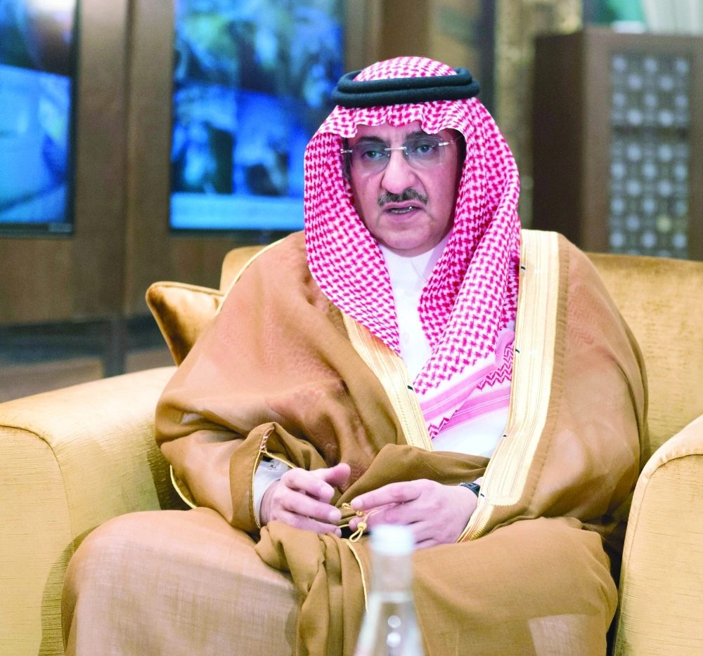 الأمير محمد بن نايف خلال اللقاء