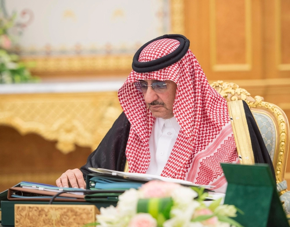 الأمير محمد بن نايف خلال الجلسة