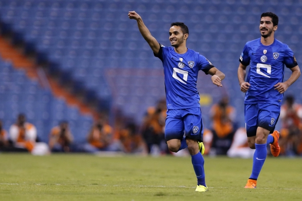 محمد البريك يحتفل بالهدف الأول