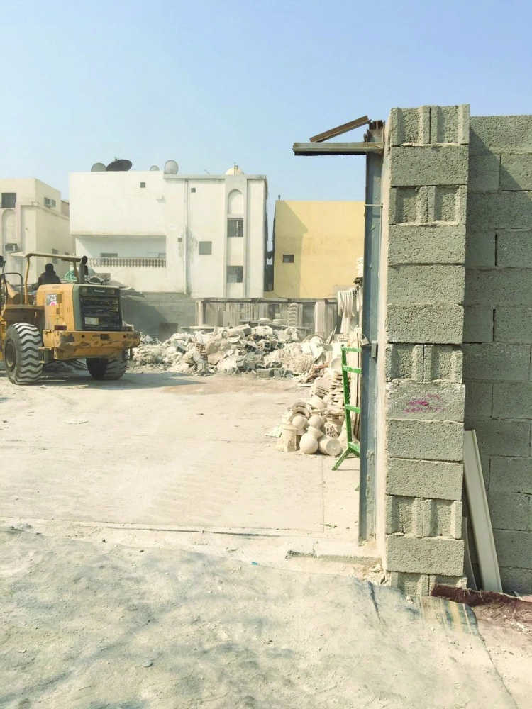 من عملية إزالة مصانع الجبس المخافة  (مكة)