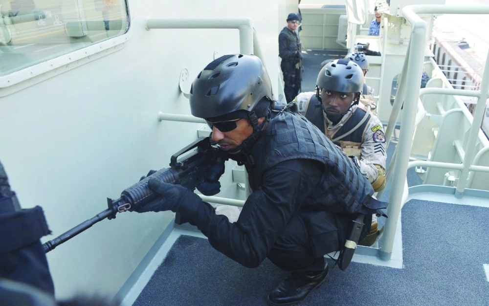 من تمرين جسر 17 البحري في البحرين               (واس)