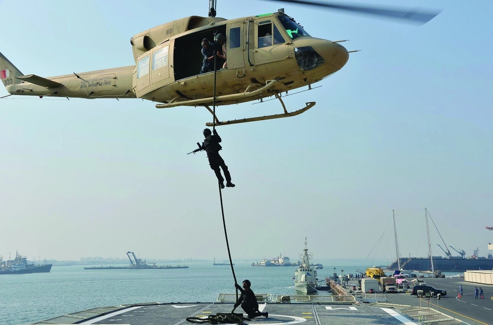 إنزال على الحبل السريع  (واس)