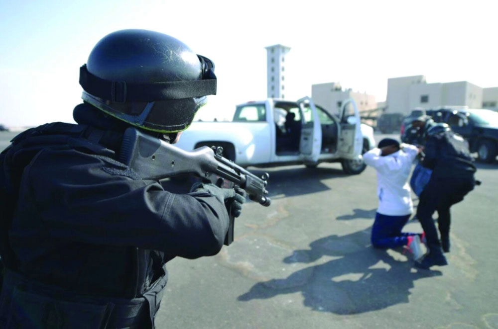 تدريب على ضبط مطلوبين خلال التمرين
