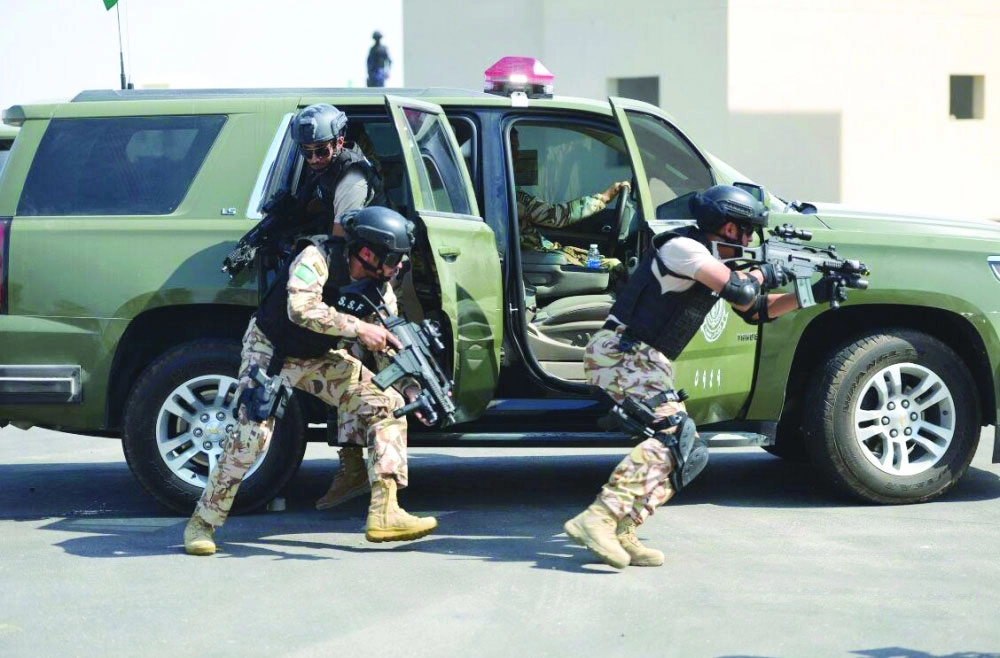 بعض القوات المشاركة خلال أداء أحد التكتيكات                                                 (واس)
