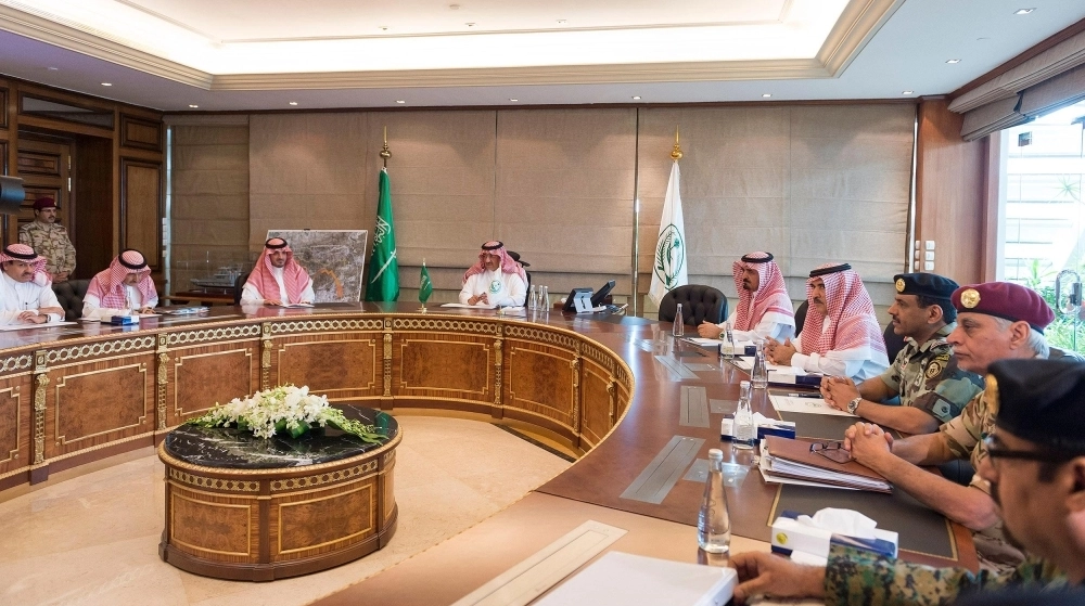 الأمير محمد بن نايف خلال اطلاعه على الإجراءات التنفيذية للوكالة  (واس) 