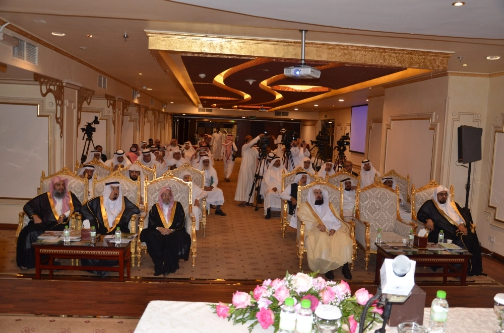 جانب من الندوة (عبدالمحسن دومان)