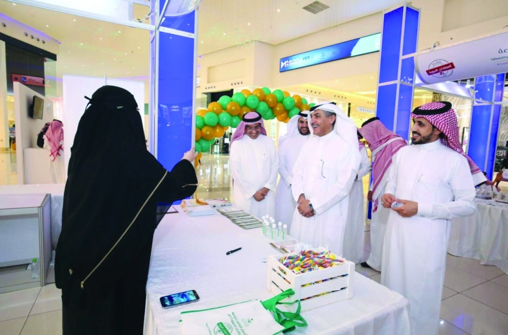  حمد الضويلع في ركن الحملة                       (مكة)