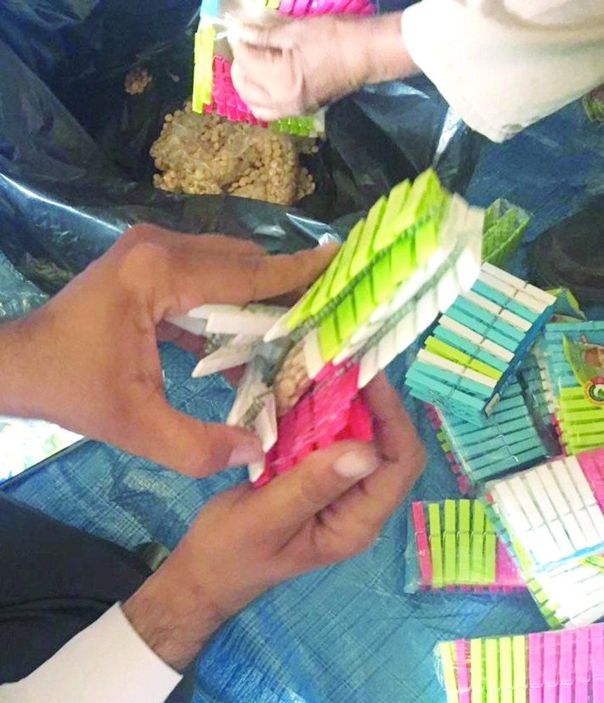 حبوب الكبتاجون المخبأة داخل المشابك  (واس)