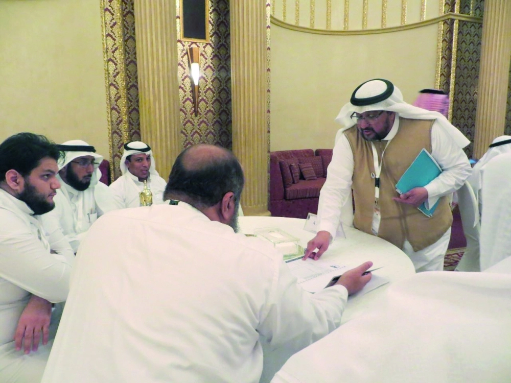 جمال شقدار خلال الورشة  