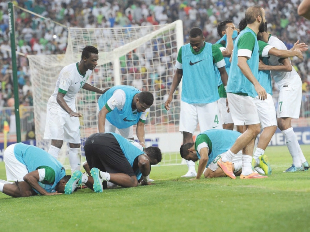 فرحة سابقة للأخضر                         (مكة)