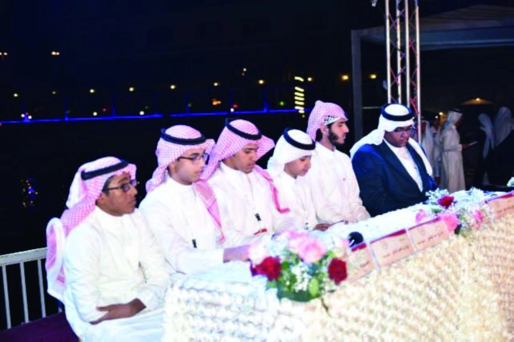 مشاركون في المنافسات    (مكة)