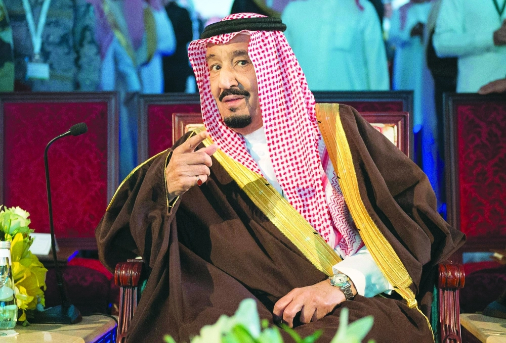 .. ويشير إلى أحد المشاريع