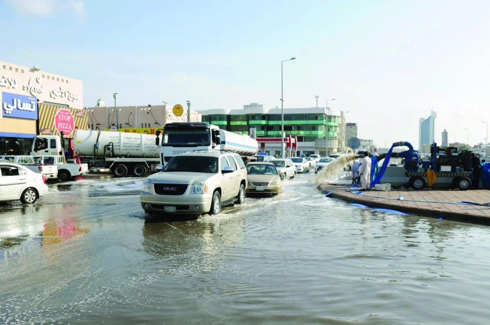 آثار الأمطار على حي بني مالك (علي القرني)