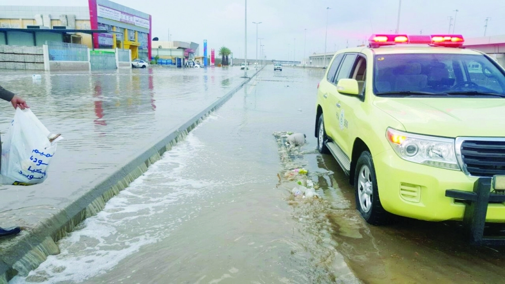 أحد مجاري تصريف الأمطار (علي القرني) 