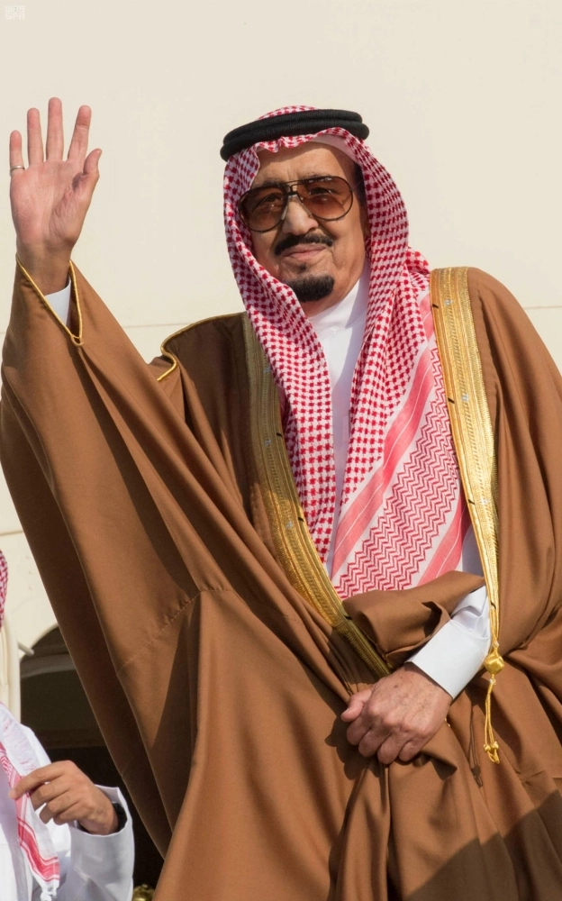 الملك سلمان لدى مغادرته الشرقية