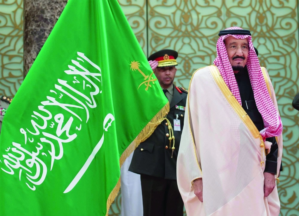 الملك سلمان لدى وصوله الكويت اليوم 