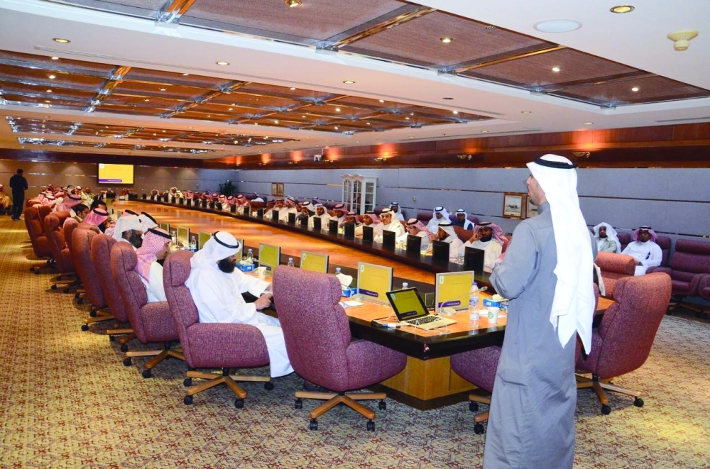 المشاركون في المحاضرة                              (مكة)  