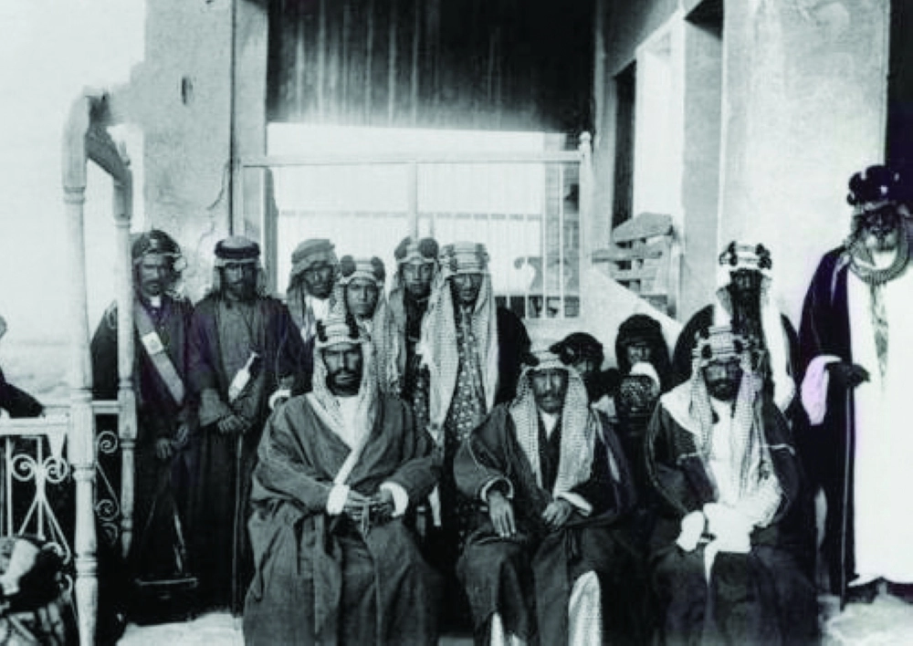 الملك عبدالعزيز مع الشيخ مبارك الصباح في الكويت في 1910