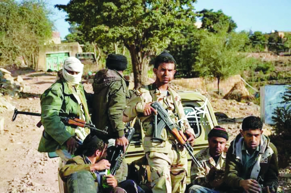 عناصر من الجيش الوطني اليمني في موقع بتعز                                       (مكة)