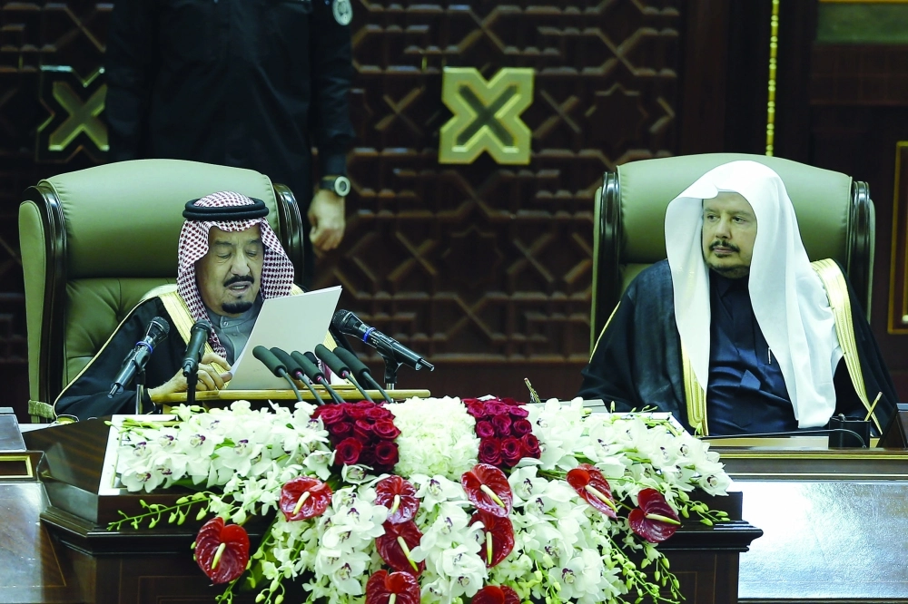 خادم الحرمين يلقي خطابه بحضور رئيس مجلس الشورى (محمد مشهور)
