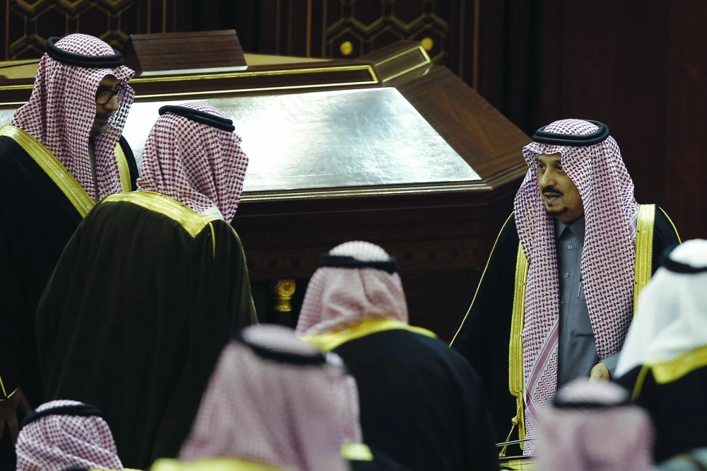 فيصل بن بندر خلال افتتاح أعمال المجلس 