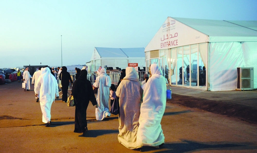 إقبال العوائل على المعرض        (محمد يحيى)  