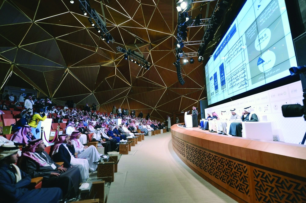 جانب من المؤتمر الصحفي الذي شهد إطلاق التوازن المالي                                                               (مكة)