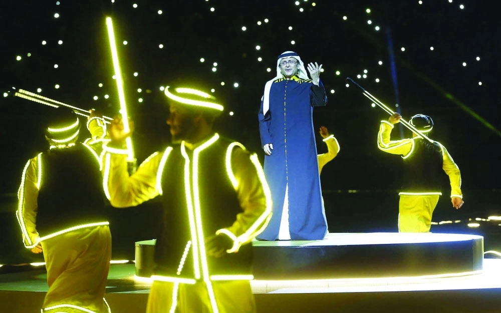 عبدالمجيد عبدالله يصدح بأغنية جمهورك الروح