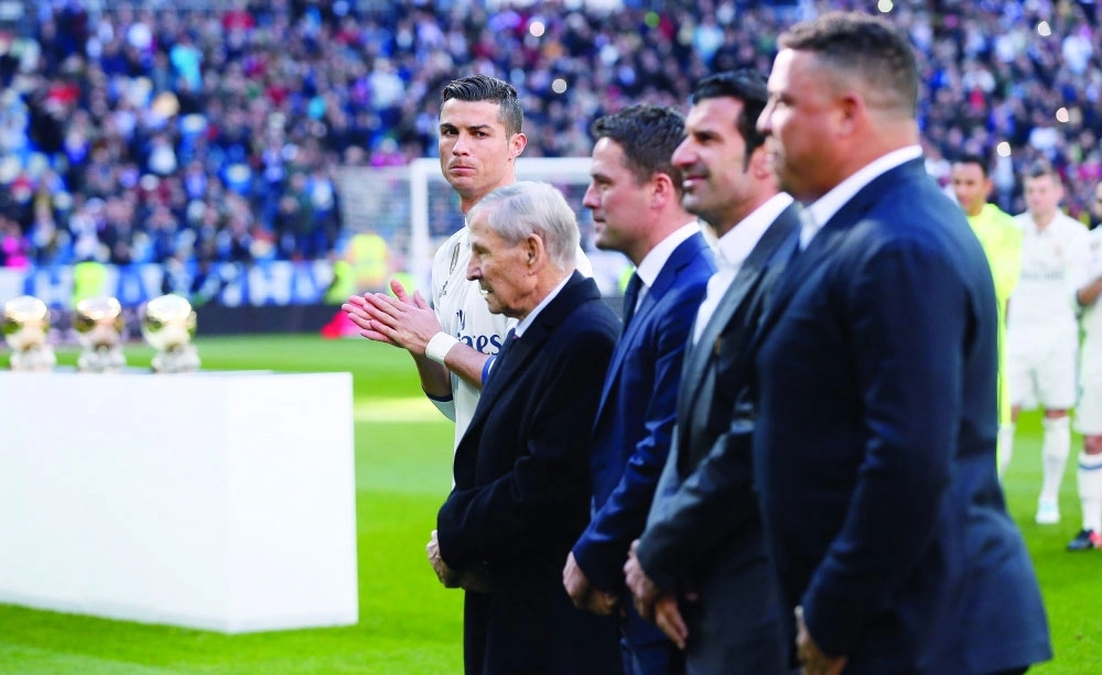 أساطير ريال مدريد مع كريستيانو     (إ ب أ)