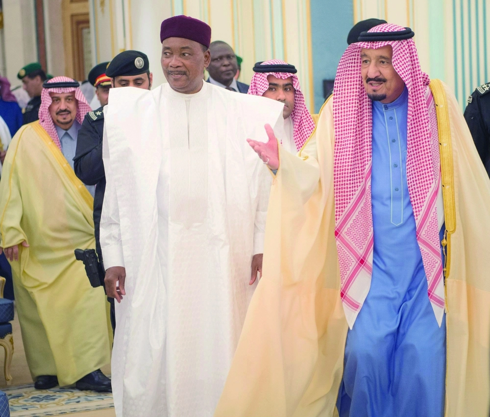 الملك سلمان مرحبا بالرئيس إيسوفو محمدو  (واس)