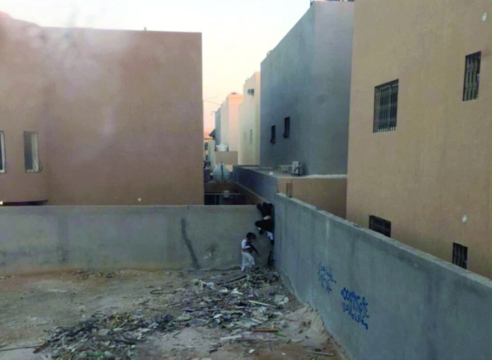 إرهابيا حي الياسمين المسلحان أثناء محاولتهما الفرار   