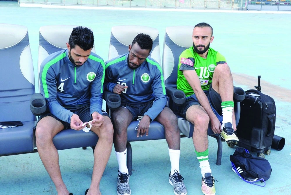 فهد المولد يتوسط السهلاوي وآل فتيل                                                     (مكة)